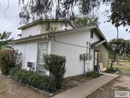 featured image of 802 Continental Dr Apt 4 #Apt 4