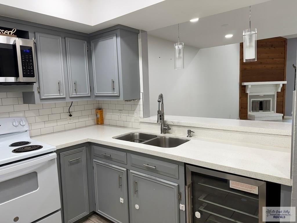 95 Poinciana Dr Apt 218 #218C - Photo 5 of 15