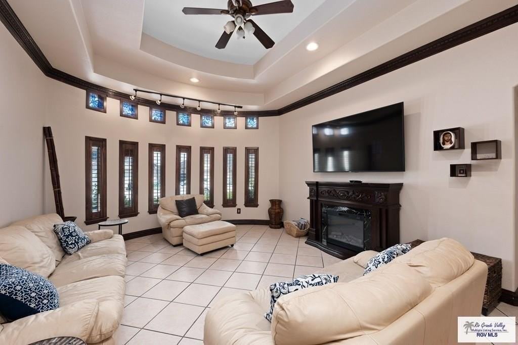 6037 Diamondback - Photo 4 of 19