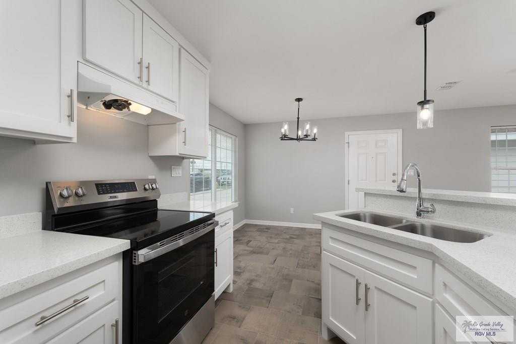 2218 Multi National - Photo 5 of 16