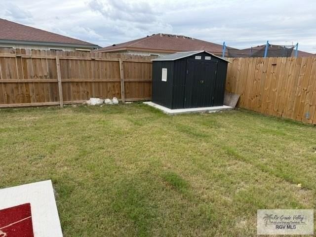 700 Tamarindo Ln - Photo 7 of 9