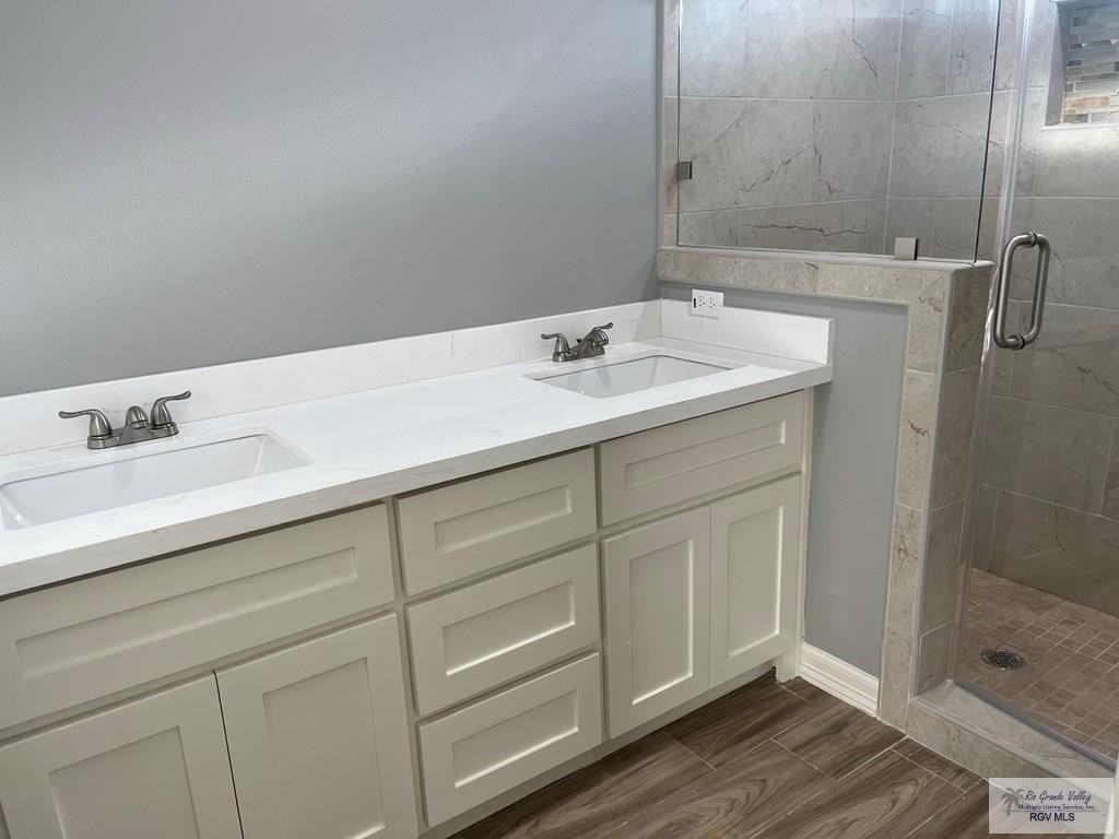 E Adams Ave - Photo 5 of 13