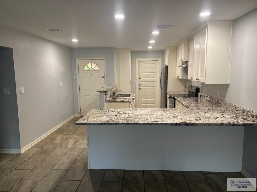 910 Live Oak Cir Apt A #A - Photo 3 of 12