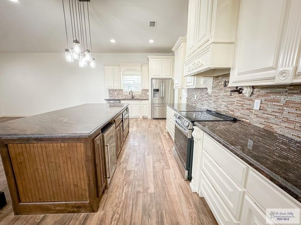 1009 Clearview Dr - Photo 7 of 21