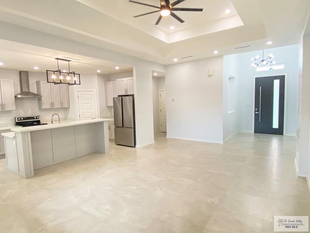 1761 Castillo St - Photo 4 of 23