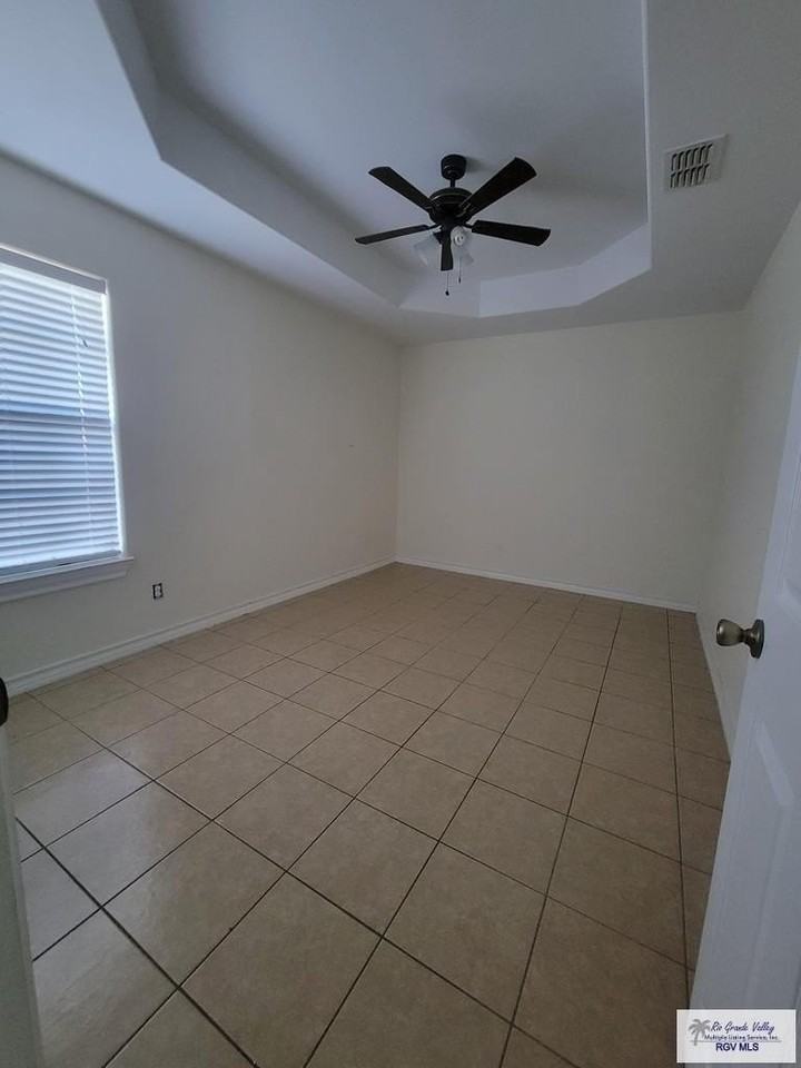 2452 E Los Ebanos Blvd Unit 1 #1 - Photo 6 of 7