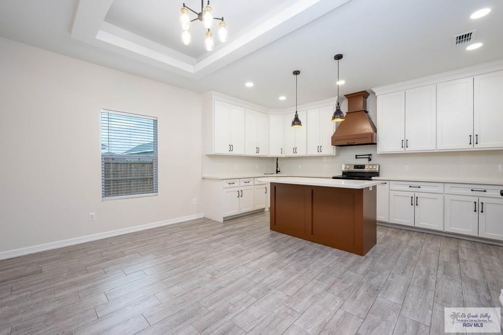 460 Marcelo St - Photo 4 of 20