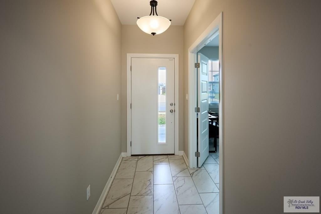 2414 Cove Real Dr - Photo 4 of 21