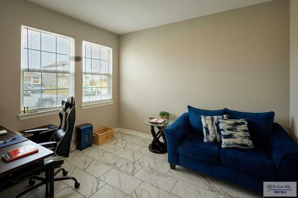 2414 Cove Real Dr - Photo 5 of 21