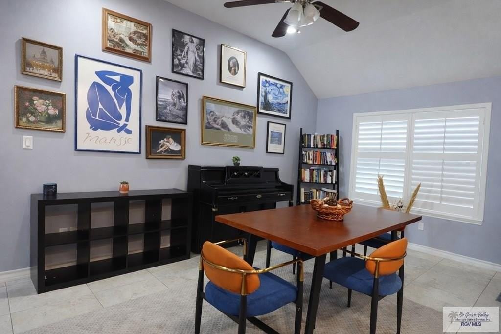 3745 Altamira - Photo 4 of 11