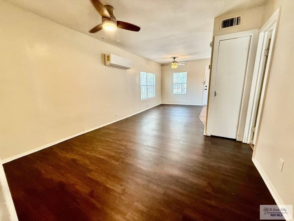 1623 W Washington St Unit B #B - Photo 5 of 9