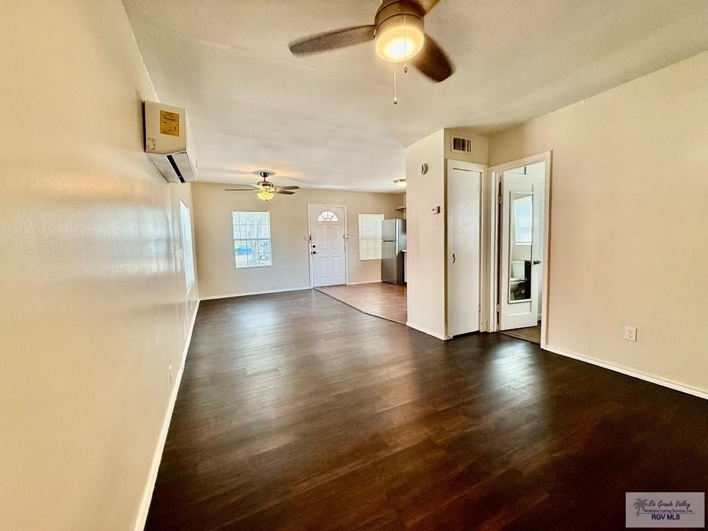 1623 W Washington St Unit B #B - Photo 7 of 9