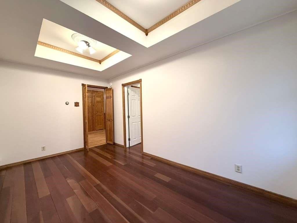 44 W 7th St #1F - Photo 2 of 11