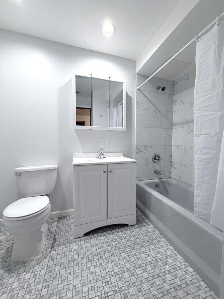 44 W 7th St #1F - Photo 6 of 11