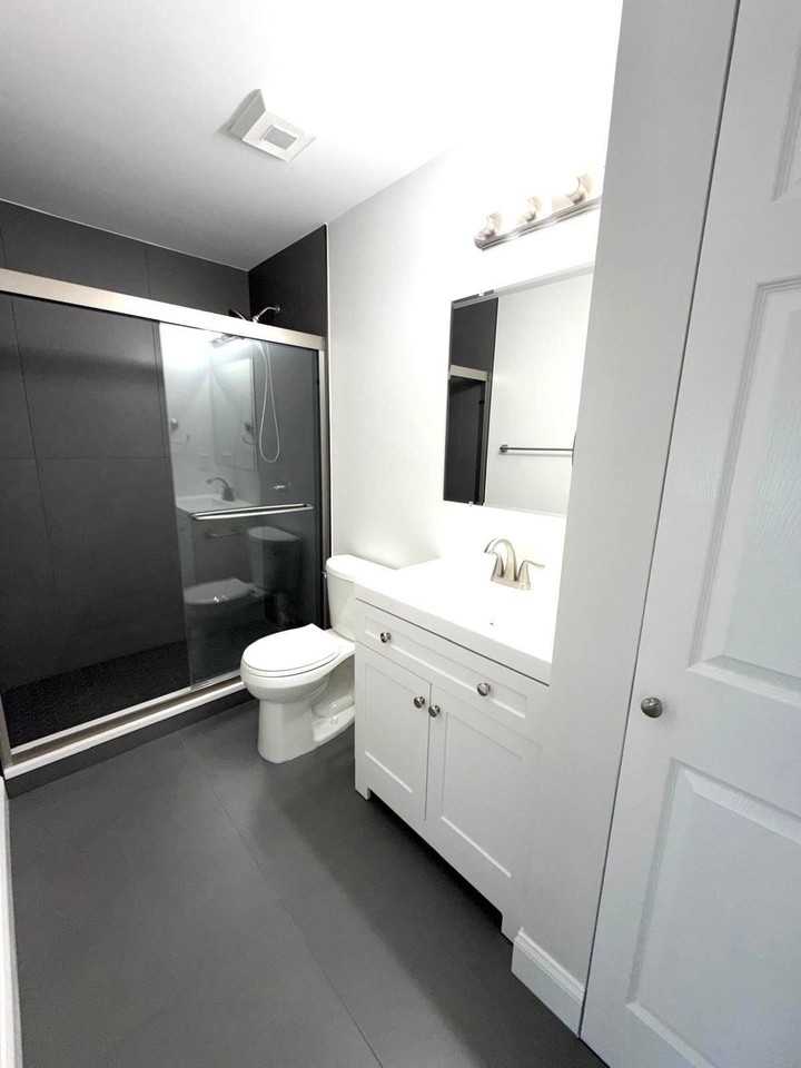 8 Bergen Ridge Rd #3 - Photo 3 of 10