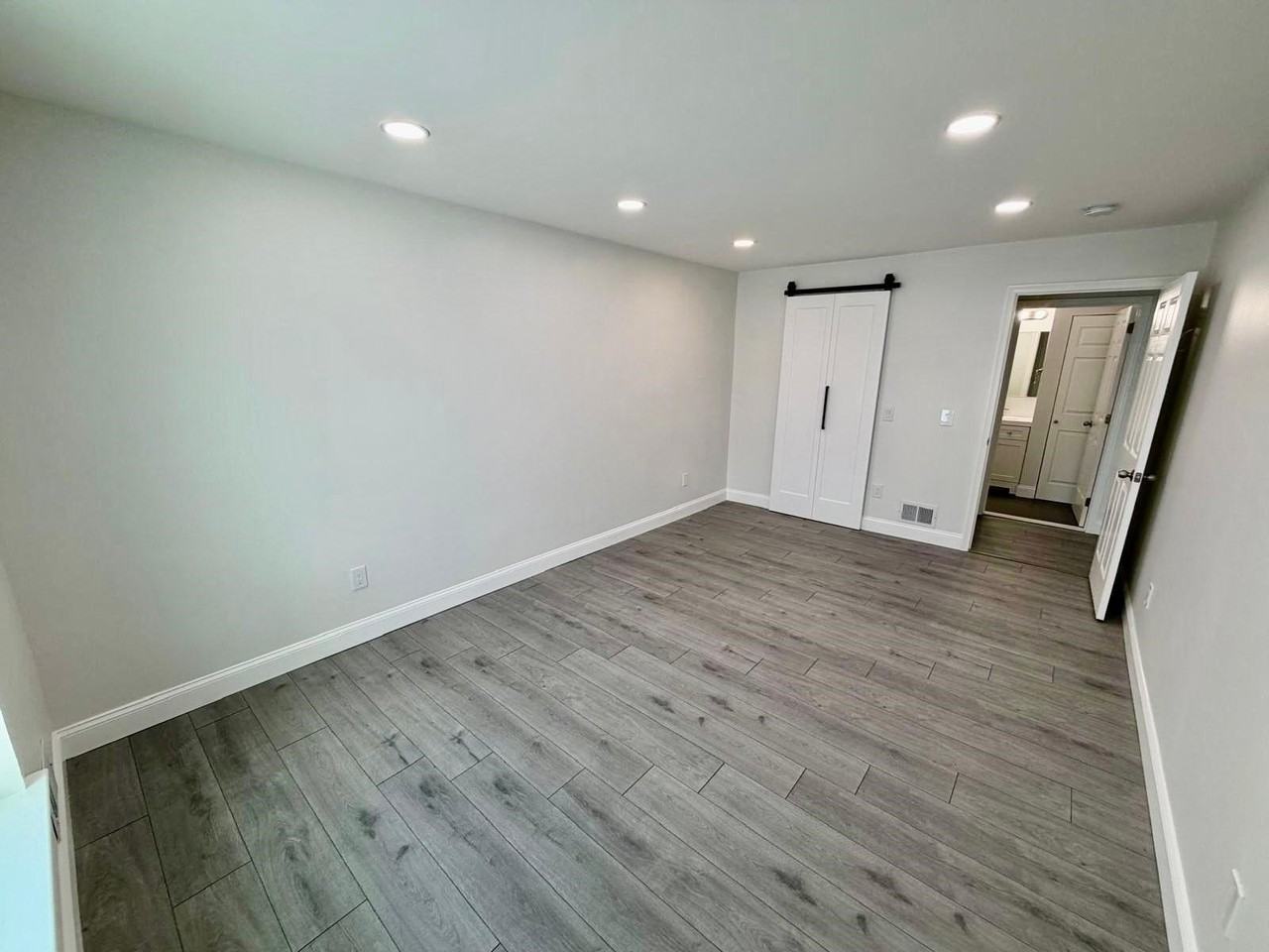 8 Bergen Ridge Rd #3 - Photo 5 of 10