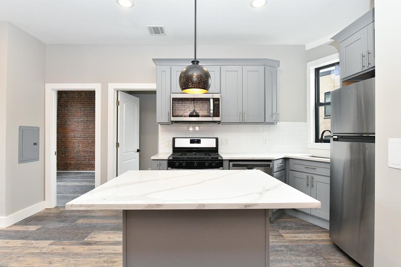 30 63rd St #3R - Photo 5 of 16