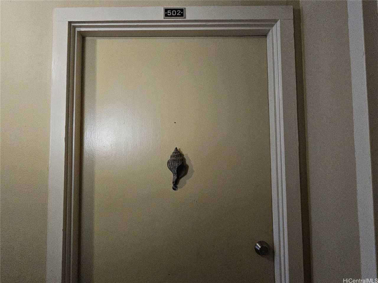 2355 Ala Wai Blvd Apt 502 - Photo 4 of 20