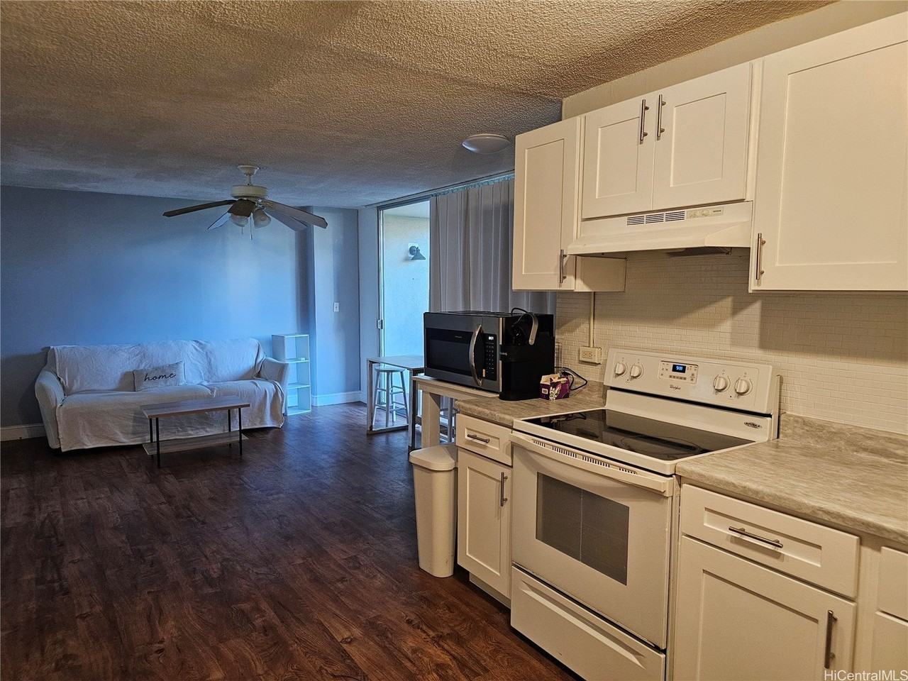 2355 Ala Wai Blvd Apt 502 - Photo 5 of 20