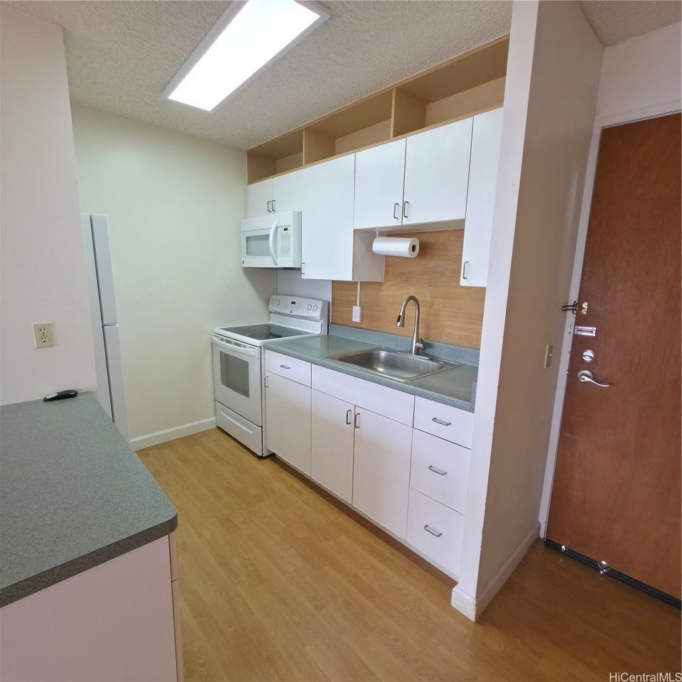 2040 Nuuanu Ave Apt 803 - Photo 5 of 23
