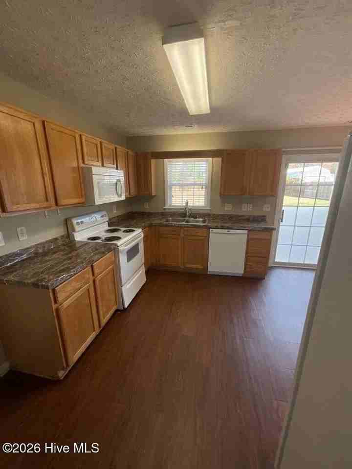 141 Plow Point Ln - Photo 4 of 18