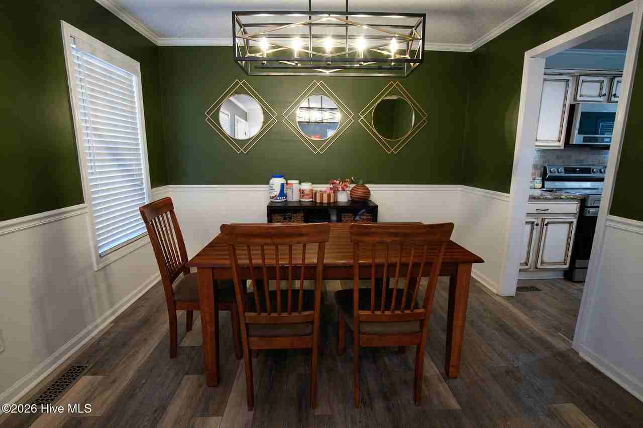 218 English Walnut Dr - Photo 6 of 20