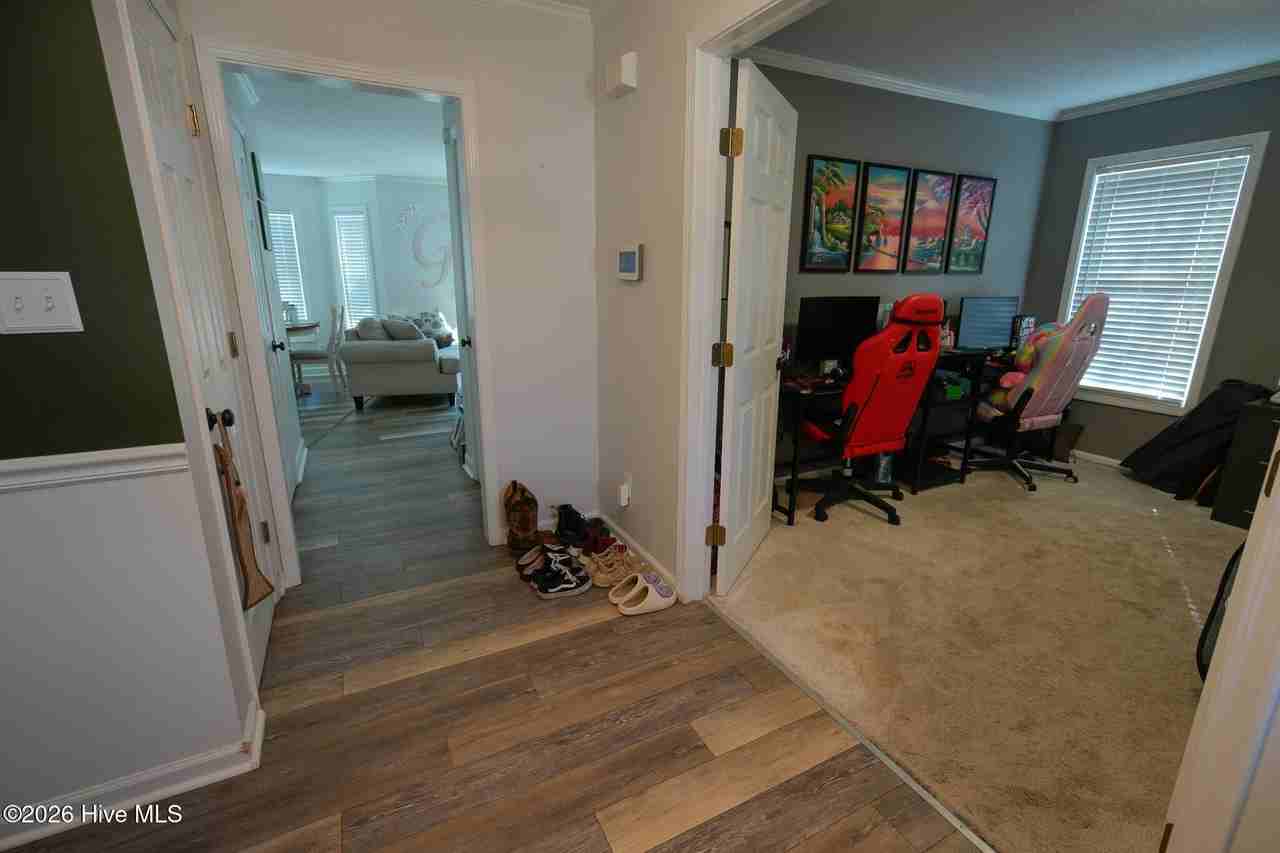 218 English Walnut Dr - Photo 7 of 20