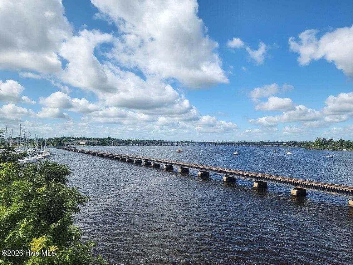 223 Sky Sail Blvd - Photo 3 of 19