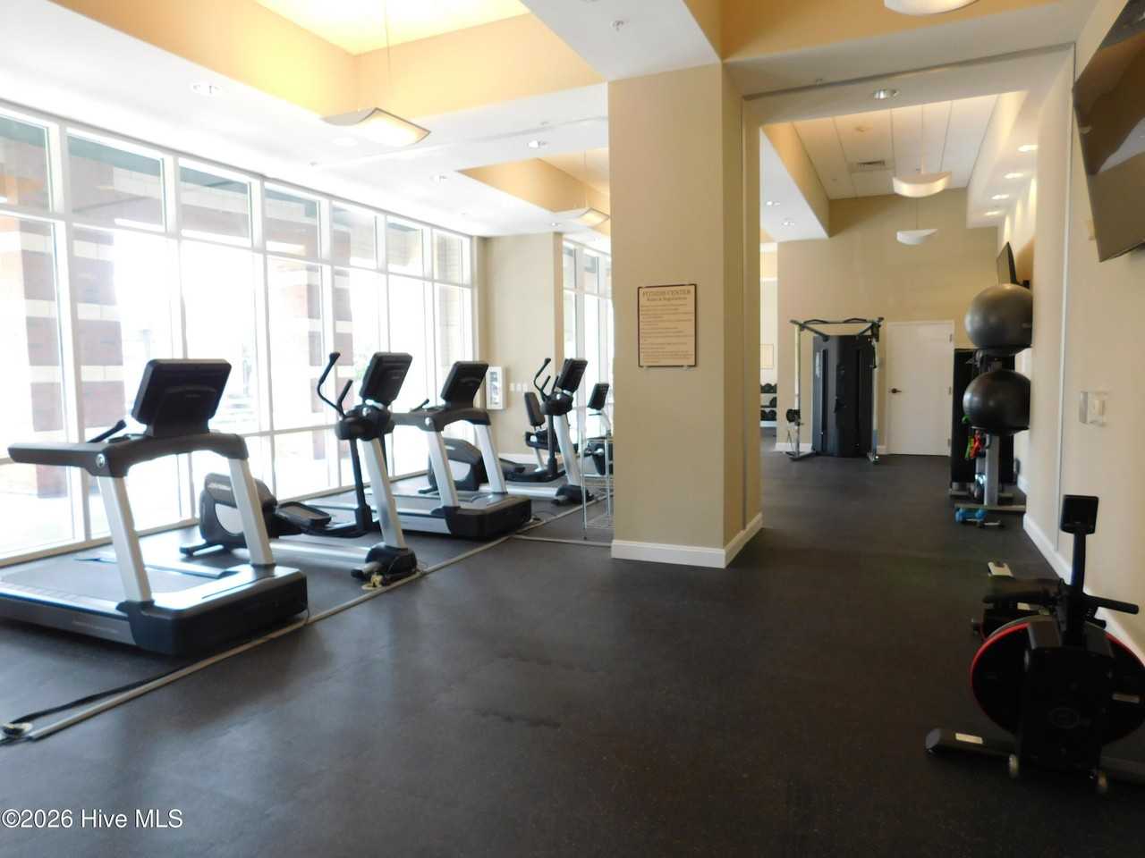 223 Sky Sail Blvd - Photo 7 of 19