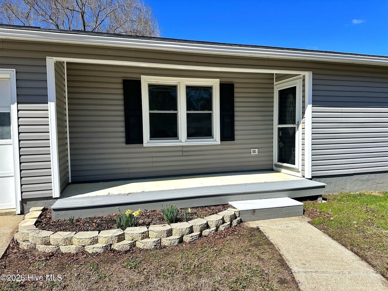 115 Fieldcrest Dr - Photo 3 of 31