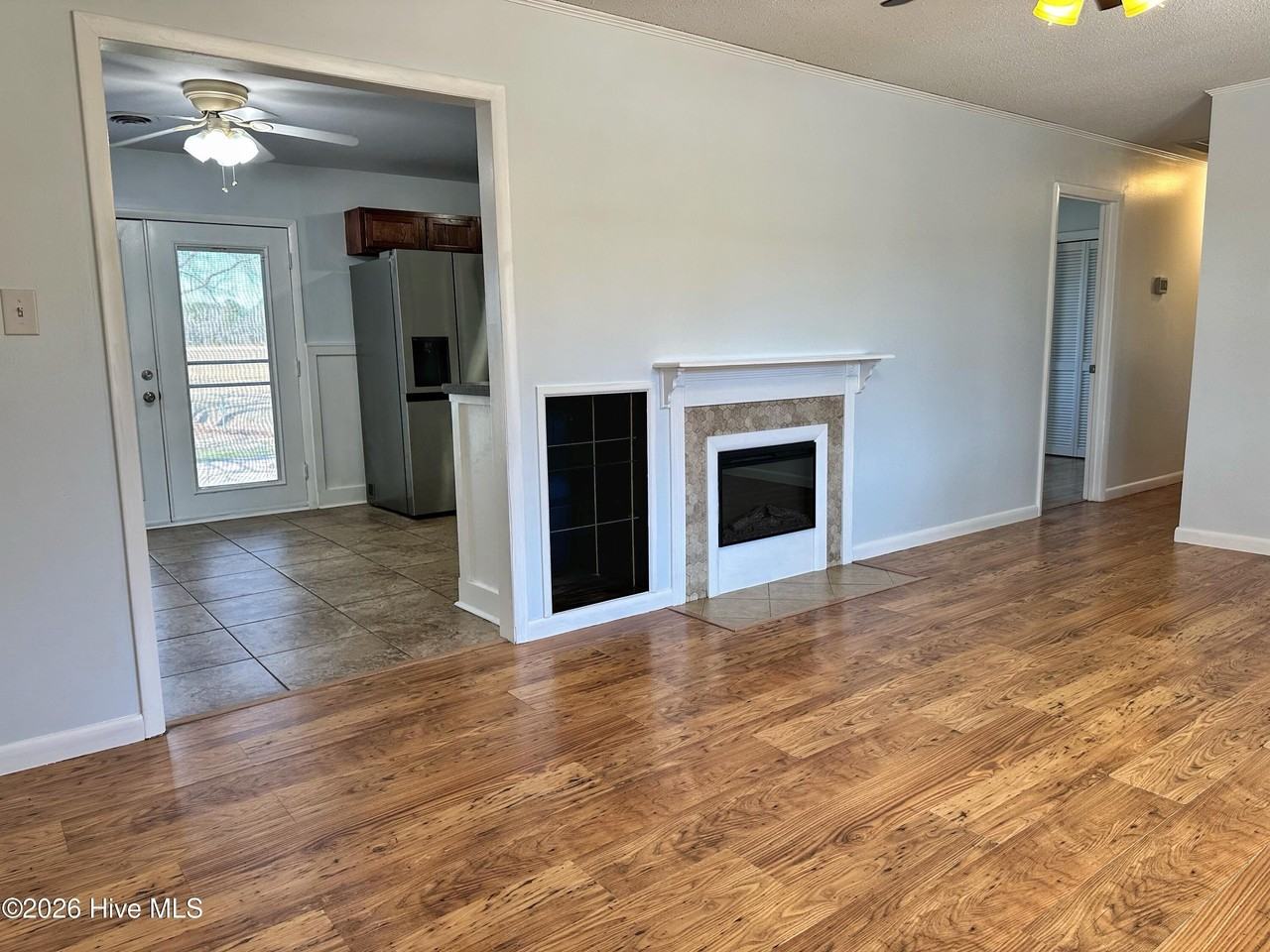 115 Fieldcrest Dr - Photo 4 of 31