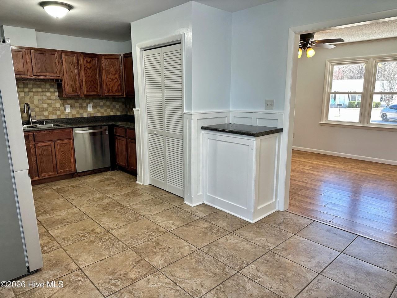 115 Fieldcrest Dr - Photo 7 of 31