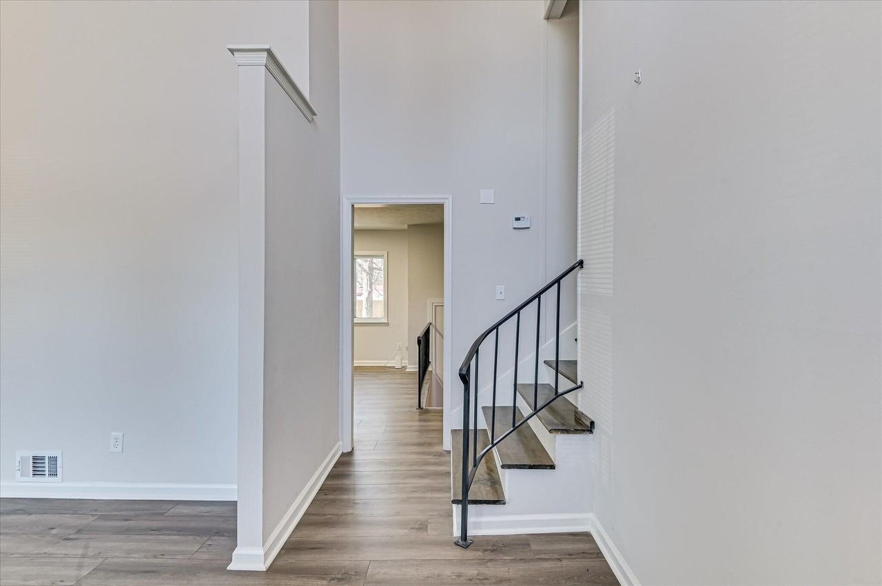 170 Shadowmoor Ct - Photo 6 of 36