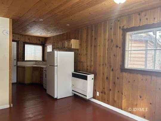 25055 Marion Ridge Dr #2 - Photo 3 of 17