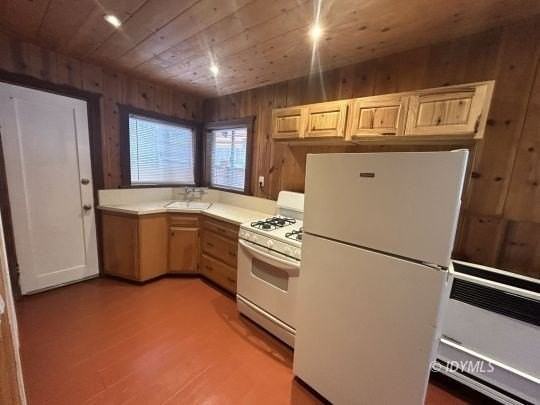 25055 Marion Ridge Dr #2 - Photo 4 of 17