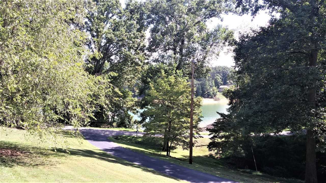 2534 Black Oak Rd - Photo 2 of 15