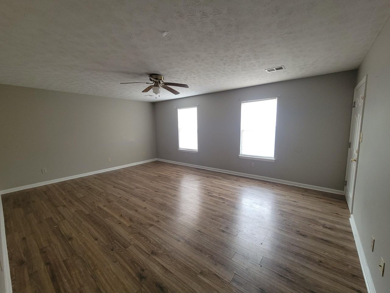 201 Joey Way Apt A - Photo 2 of 8