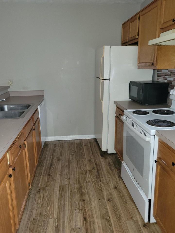 201 Joey Way Apt A - Photo 3 of 8