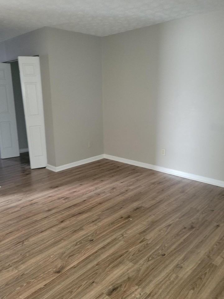 201 Joey Way Apt A - Photo 4 of 8