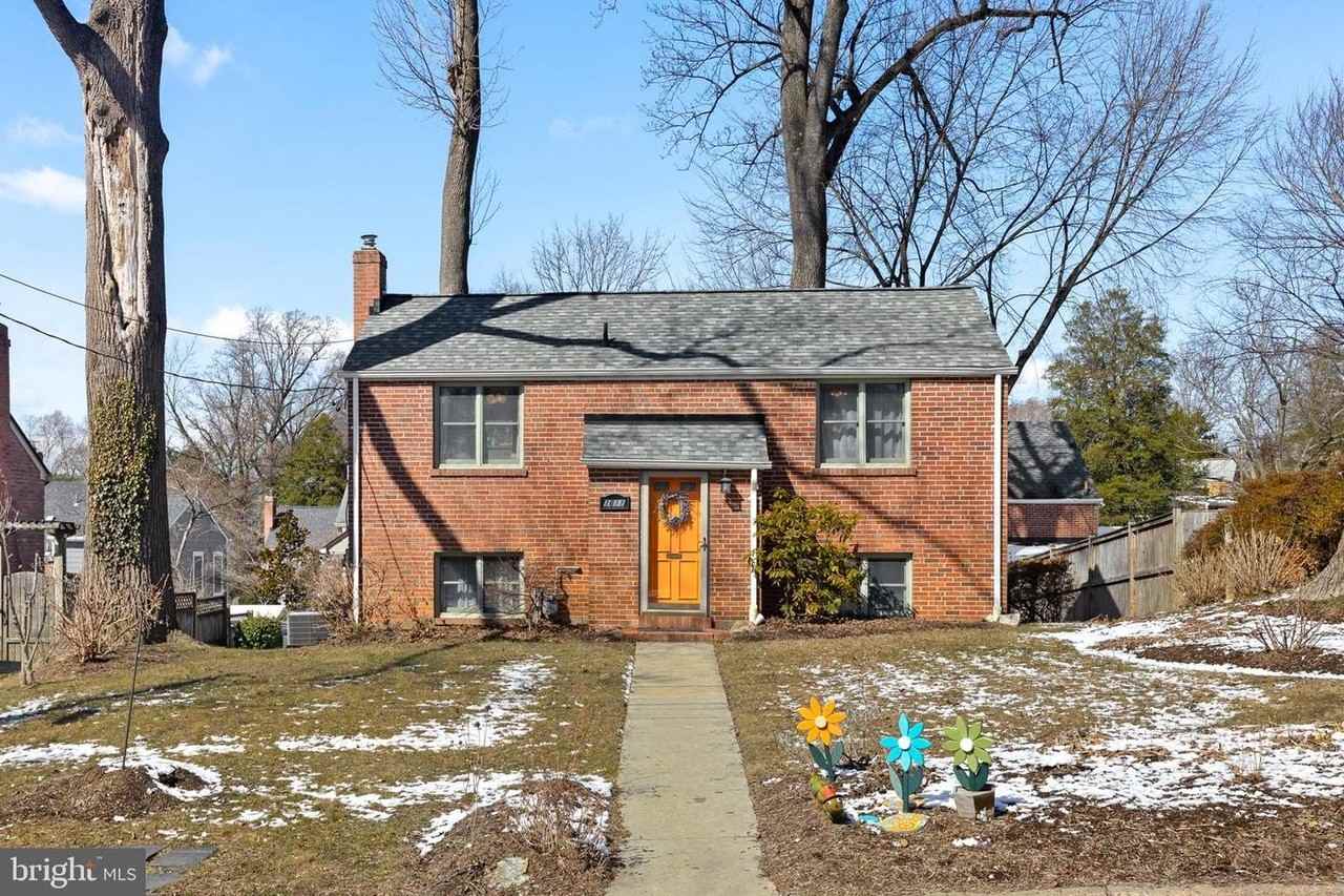 1611 Ballard St - Photo 2 of 41