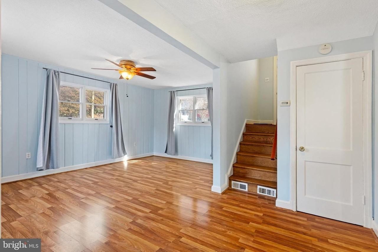 1611 Ballard St - Photo 5 of 41