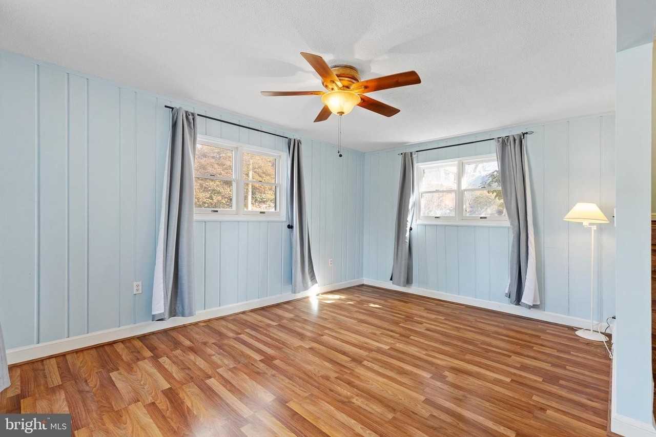 1611 Ballard St - Photo 7 of 41