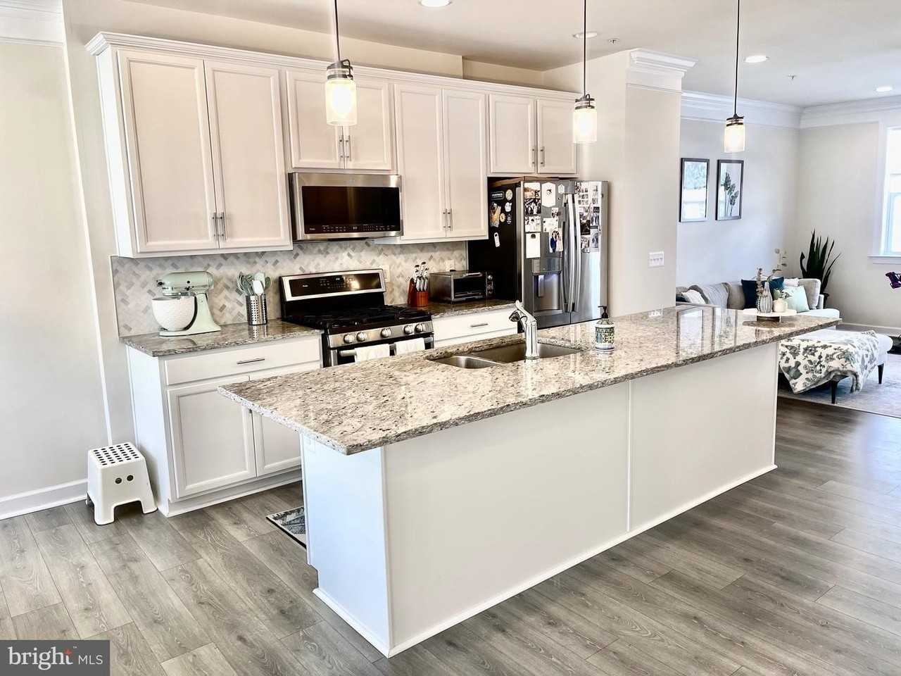 14327 Summit View Ln - Photo 3 of 21