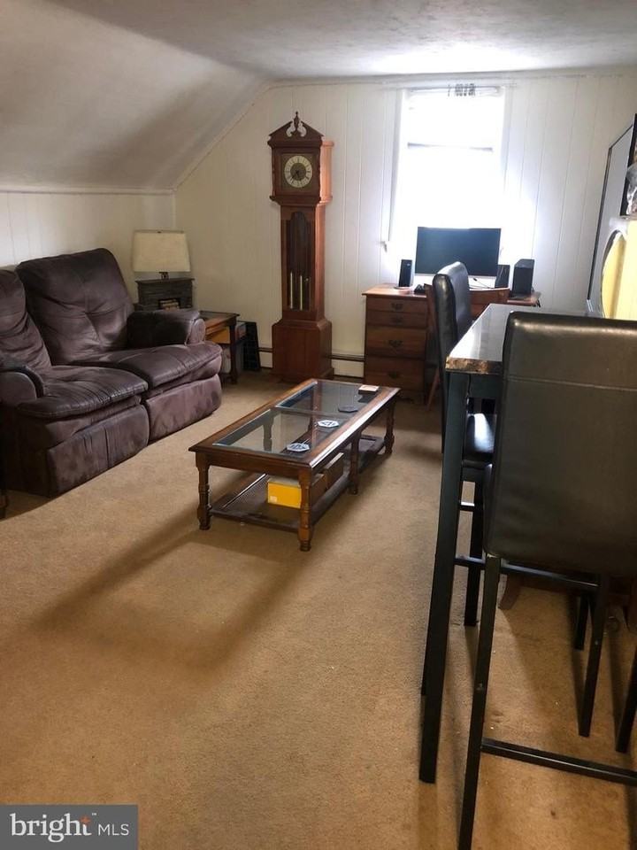 200 Susquehanna Ave - Photo 4 of 9