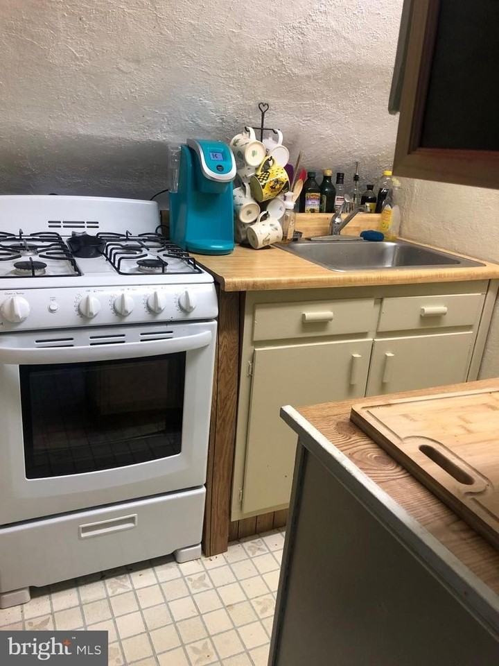 200 Susquehanna Ave - Photo 7 of 9