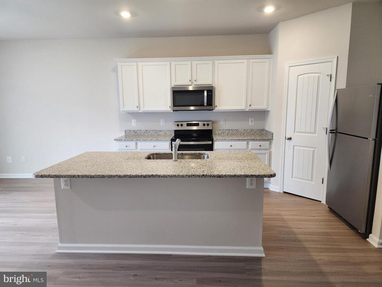 69 Cramsford St - Photo 3 of 23