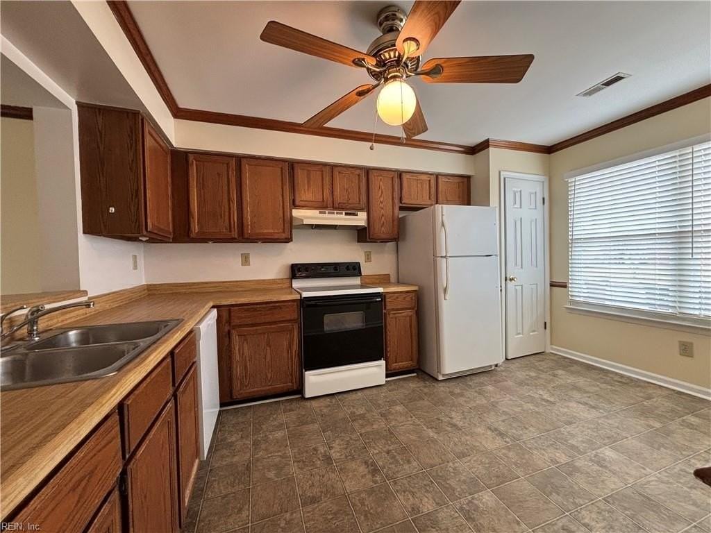 716 Nottaway Dr - Photo 4 of 18