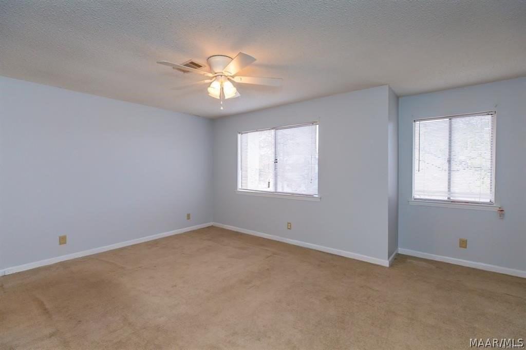 548 Winston Dr - Photo 6 of 7