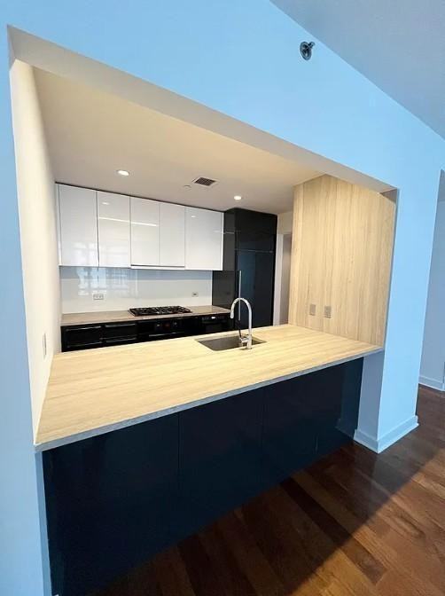 2 Northside Piers - Photo 2 of 10