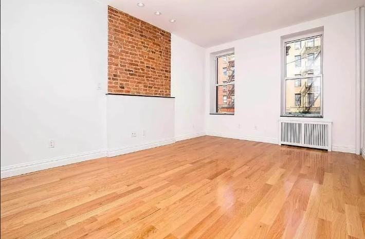 691 9th Ave - Photo 3 of 6